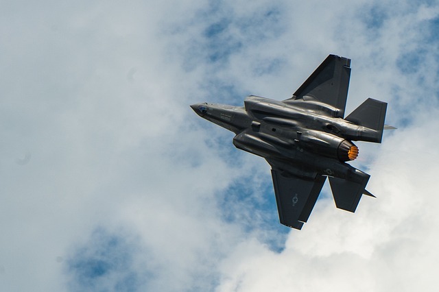 B52 tài xỉu F35 - Trải nghiệm đánh bài online tuyệt vời tại Swindon Spitfires FC